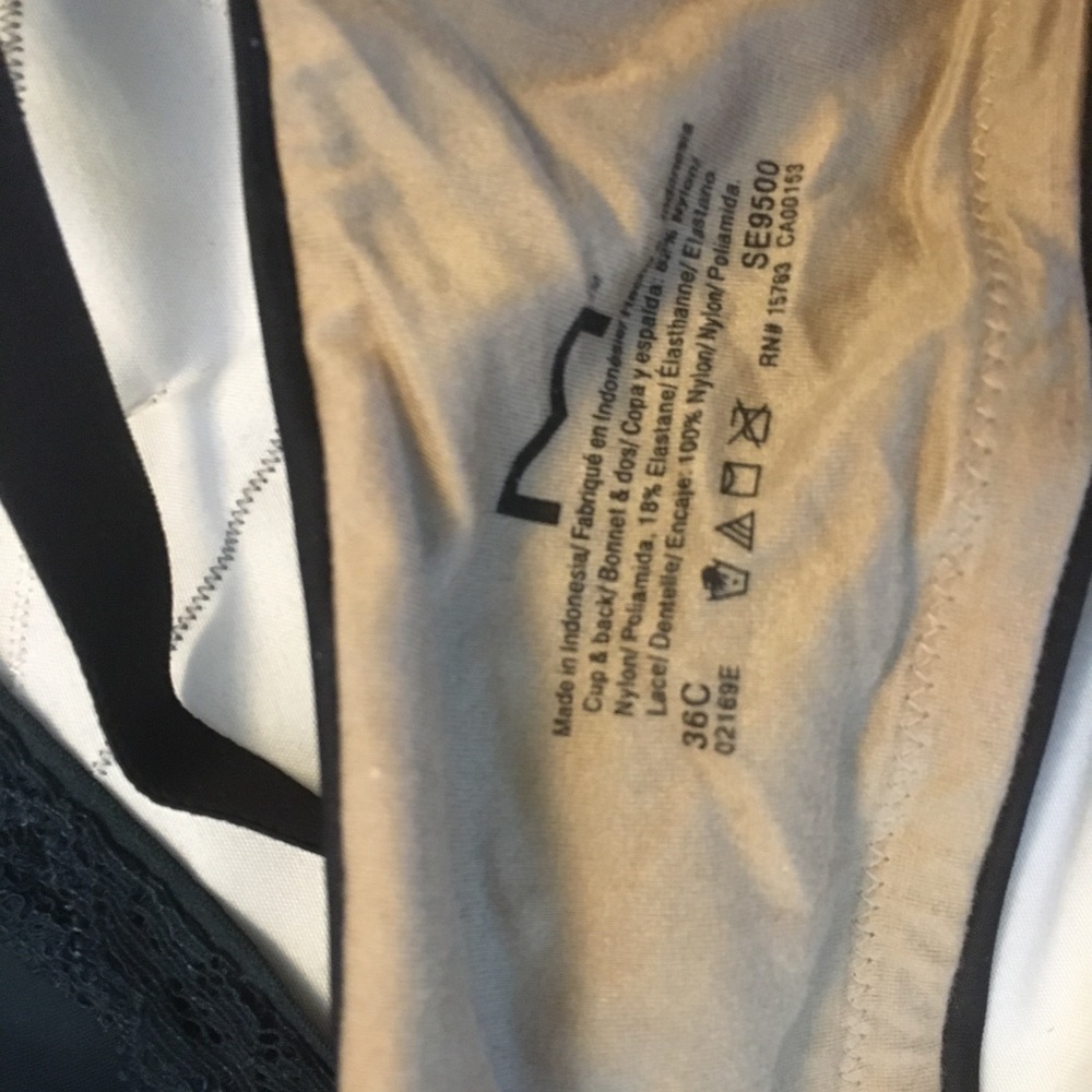 Bras - Picture 2 of 4